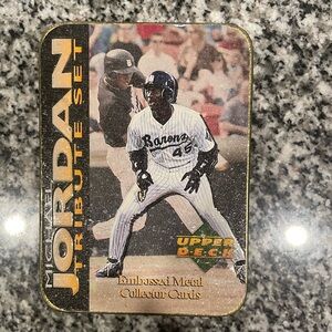 Michael Jordan upper deck metal plated 1995 gold tin baseball cards